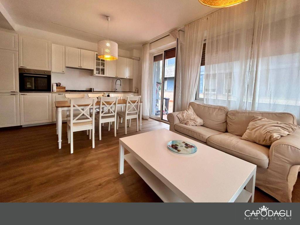Appartamento a Riccione in Viale Fratelli Ruffini, 11 - Foto 3