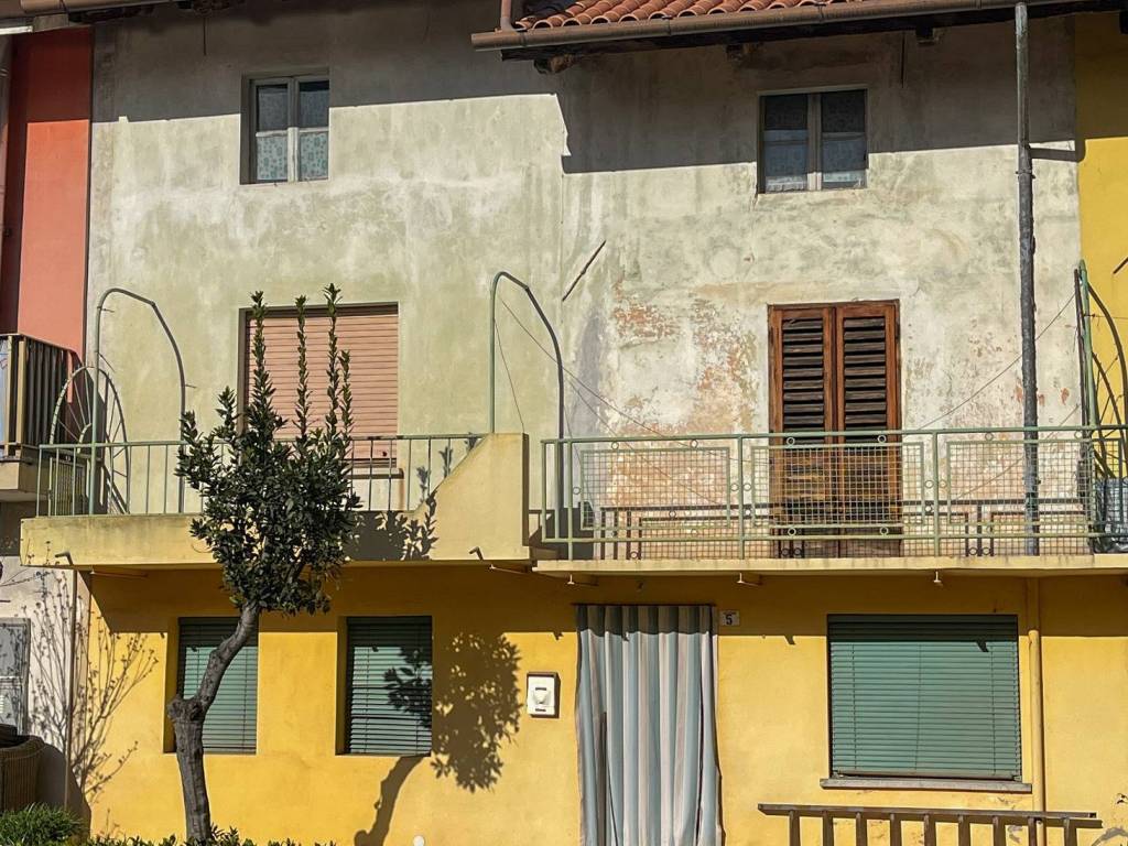 Casa indipendente a Mortegliano in Via Camillo Benso di Cavour, 49 - Foto 1