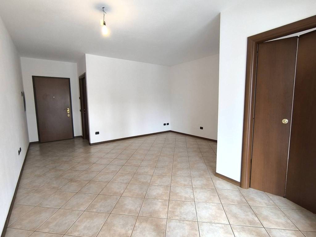 Appartamento a Carnago in Via Giuseppe Garibaldi, 15 - Foto 4