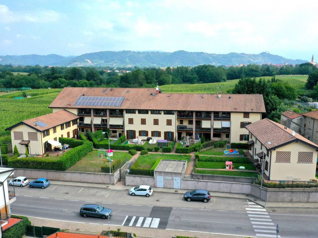 Appartamento a Casatenovo in via Dante Alighieri - Foto 2