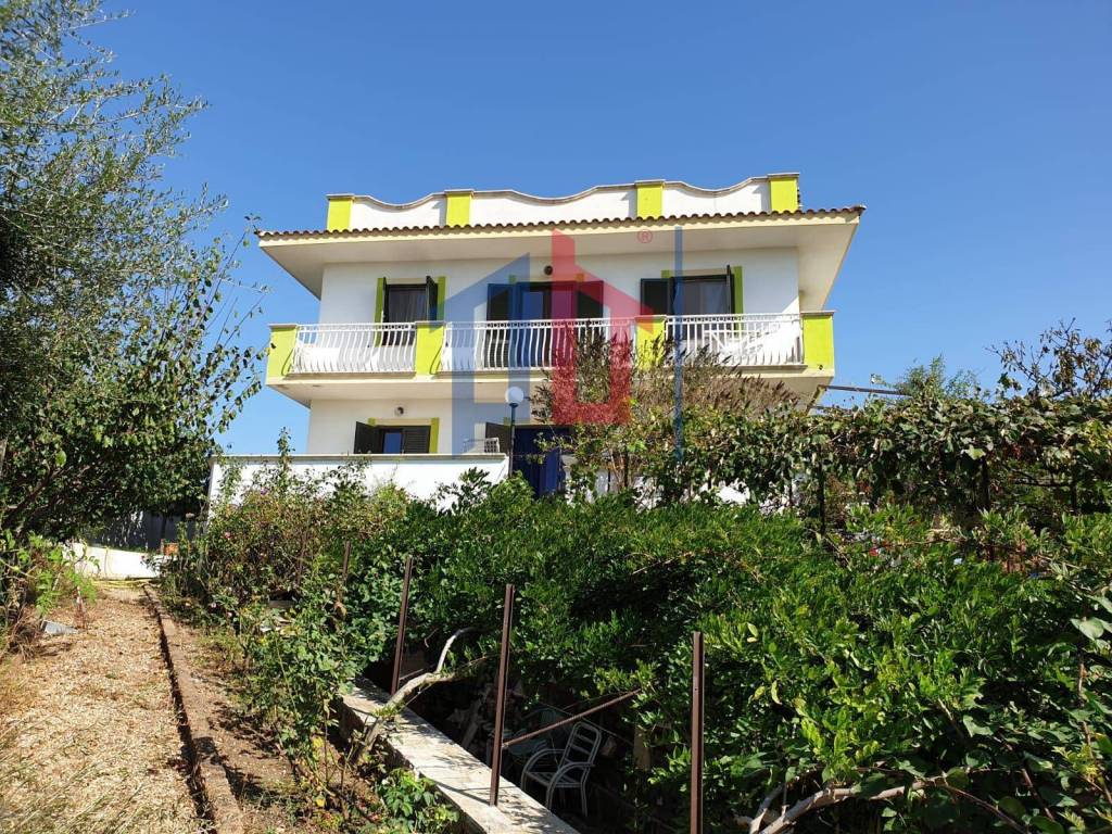 Villa a Aprilia in Via degli Sparvieri - Foto 2