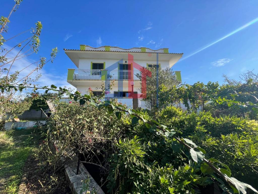 Villa a Aprilia in Via degli Sparvieri - Foto 3