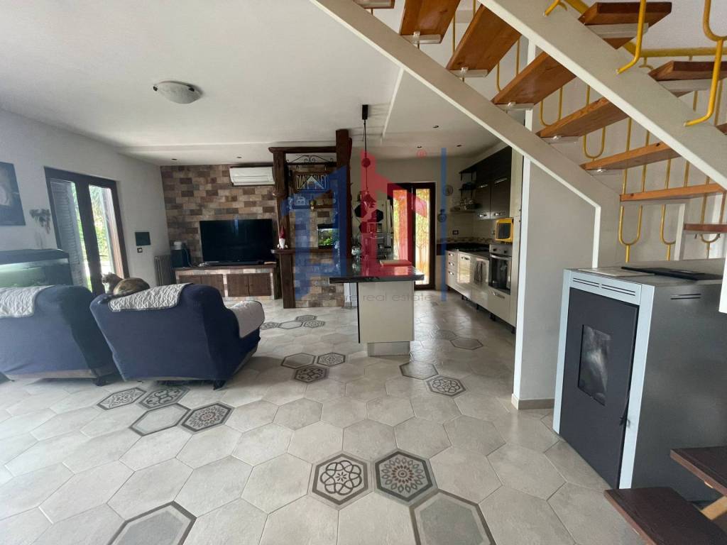 Villa a Aprilia in Via degli Sparvieri - Foto 5