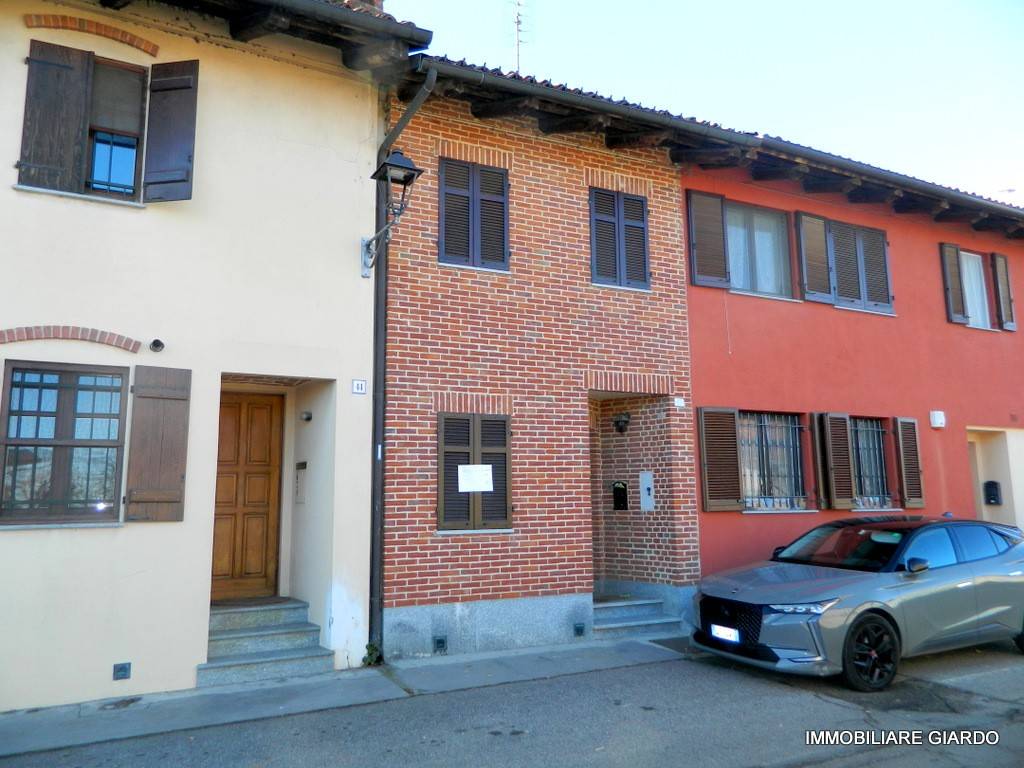 Casa indipendente a Buttigliera d'asti in Via Camillo Benso di Cavour, 42 - Foto 2