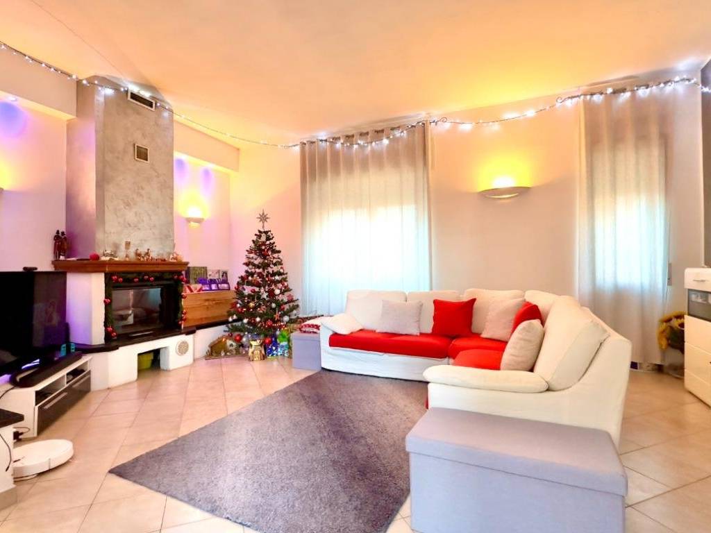 Appartamento a Novi ligure in Via pietro isola, 68 - Foto 4