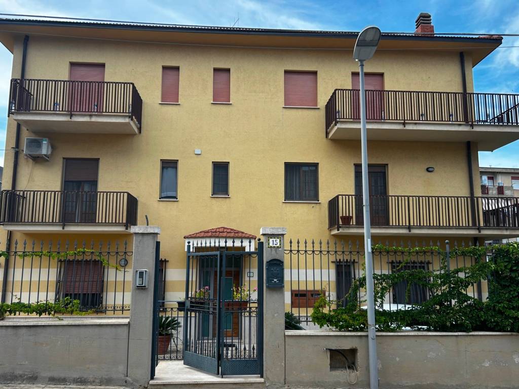 Villa a Castellammare del golfo in Via Rosario Livatino, 15 - Foto 3
