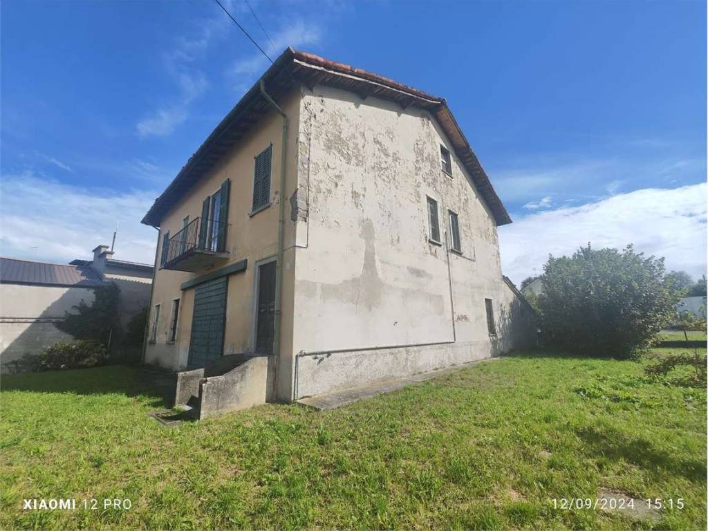 Villa a Molteno in via stazione, 37 - Foto 4