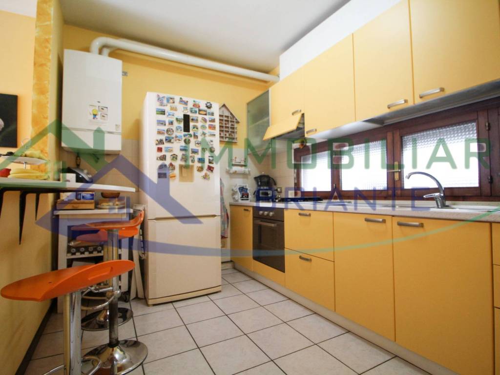 Appartamento a Casorate sempione in Via Enrico Toti - Foto 3