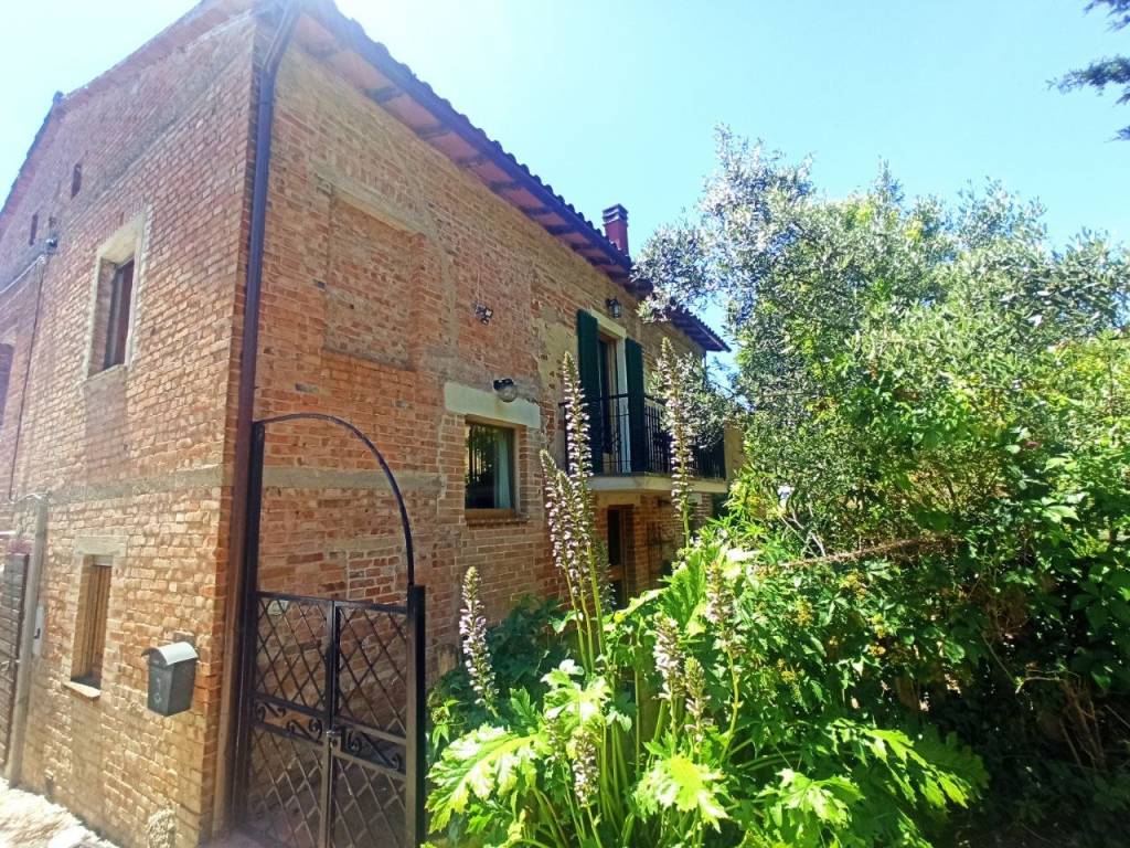 Villetta a schiera a Castiglione del lago in Frazione Gioiella - Foto 2