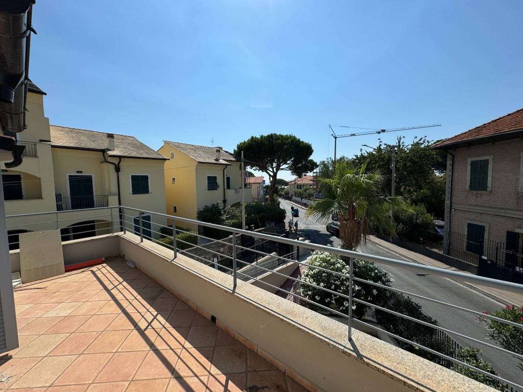 Appartamento a Loano in Viale Silvio Amico - Foto 2