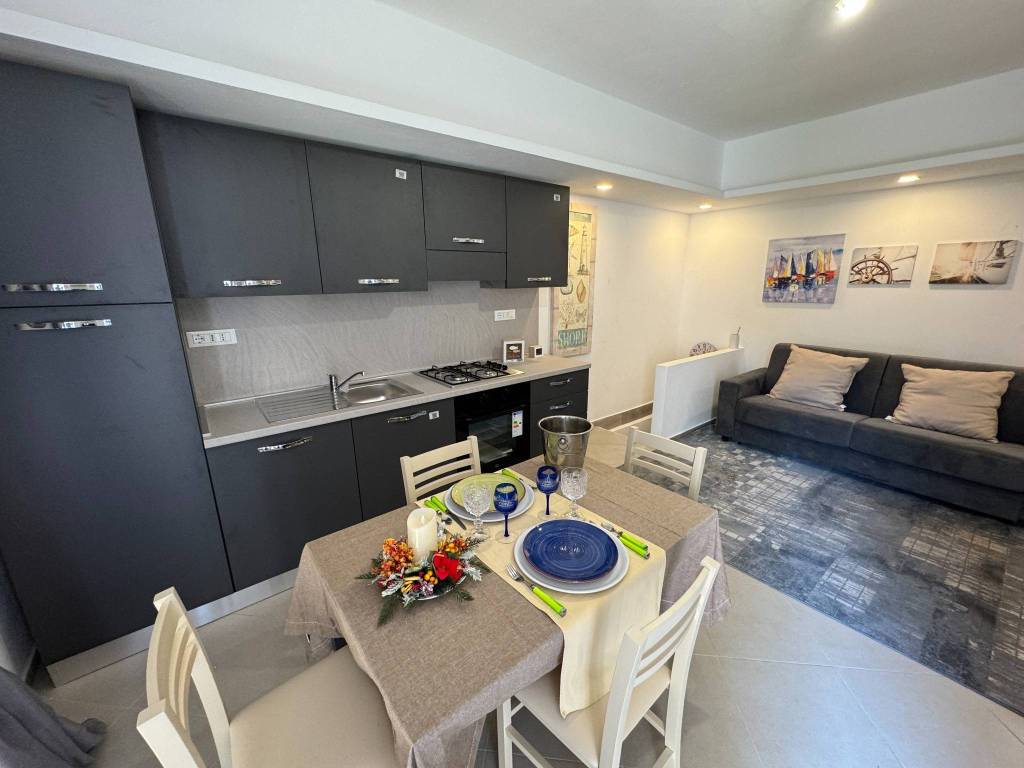 Appartamento a Loano in Viale Silvio Amico - Foto 4