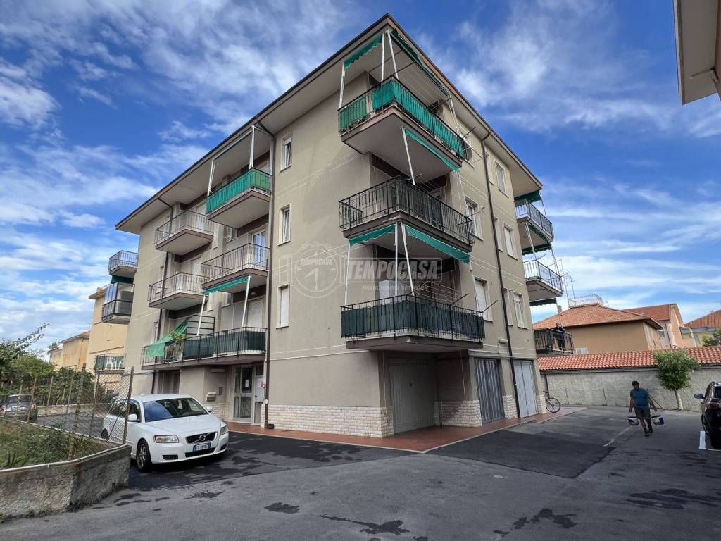 Appartamento a Loano in Via Cesare Battisti 11 - Foto 2