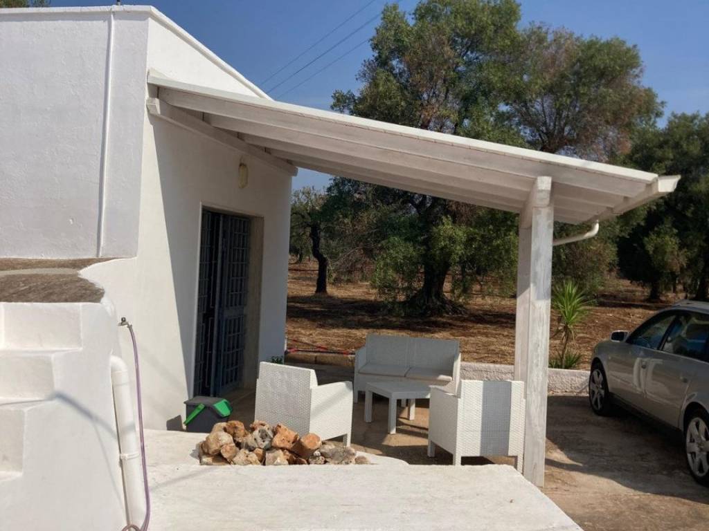 Villa a Ceglie messapica in CONTRADA MADONNA PICCOLA - Foto 5