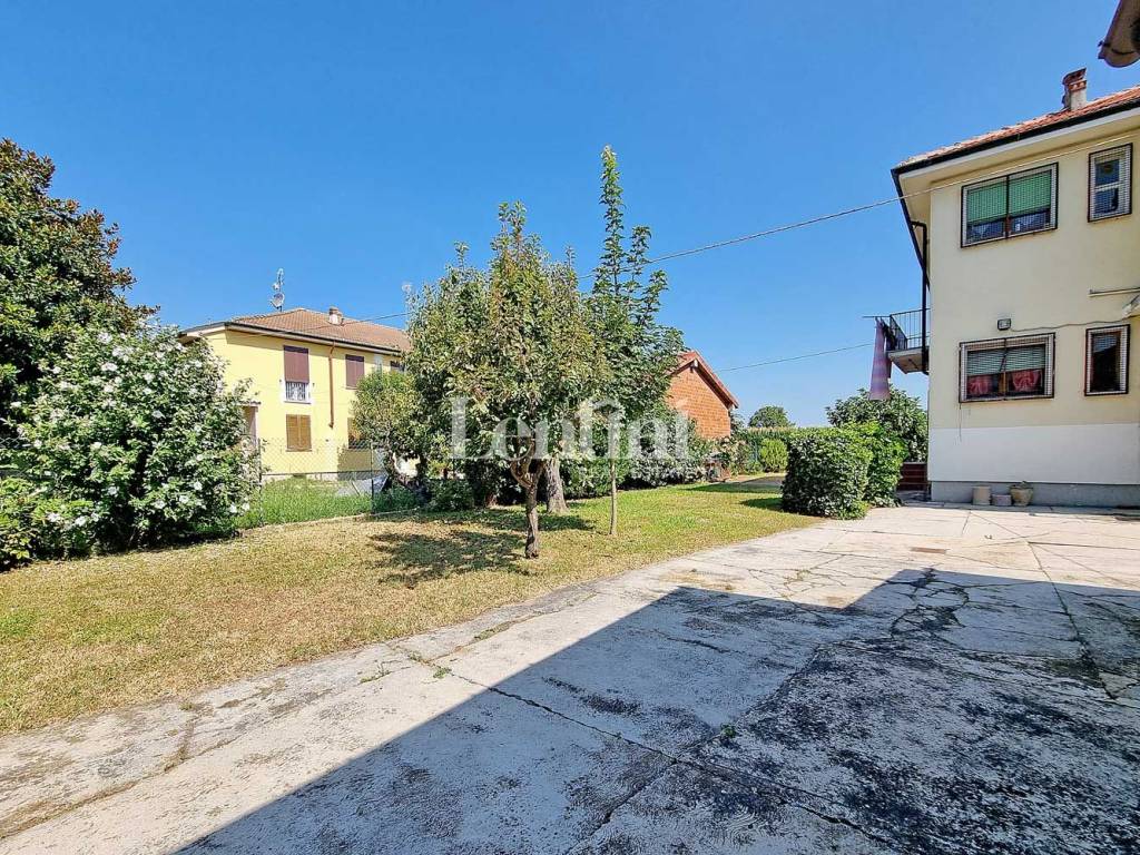 Villa a Casale monferrato in Frazione Popolo Cantone Chiesa - Foto 3