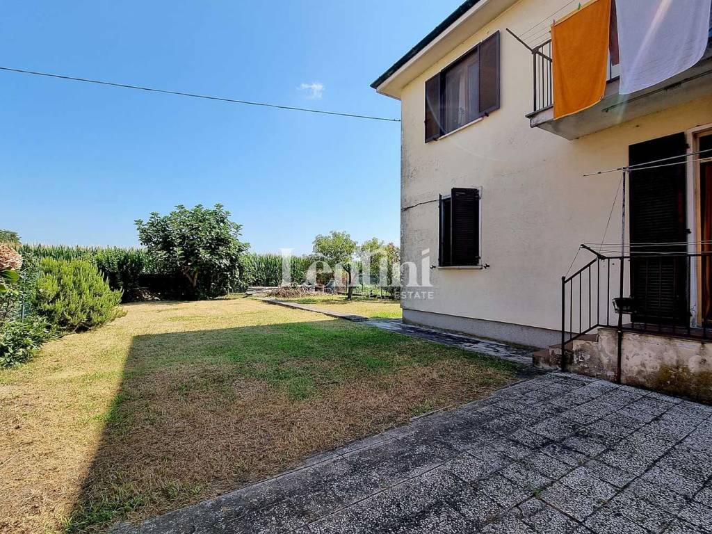 Villa a Casale monferrato in Frazione Popolo Cantone Chiesa - Foto 4