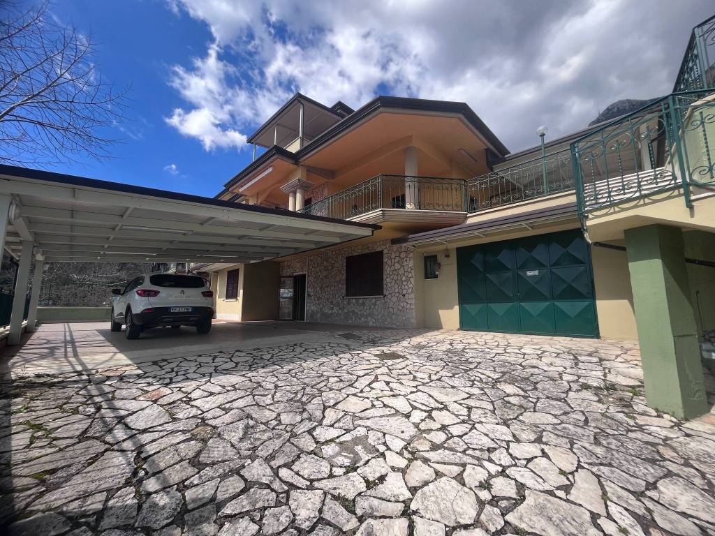 Villa a Mercogliano in Via Saverio Crisci - Foto 2