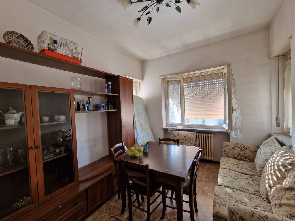 Appartamento a Vercelli in Largo Giuseppe Giusti, 10 - Foto 2