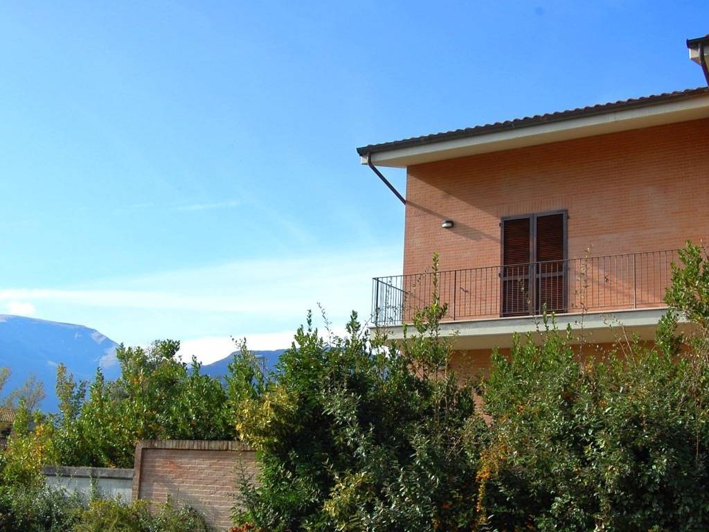 Appartamento a Sarnano in Via Alcide de Gasperi - Foto 4