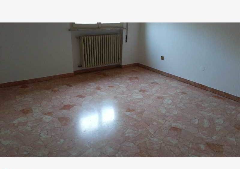 Appartamento a Ferrara in Viale Cesare Battisti - Foto 4