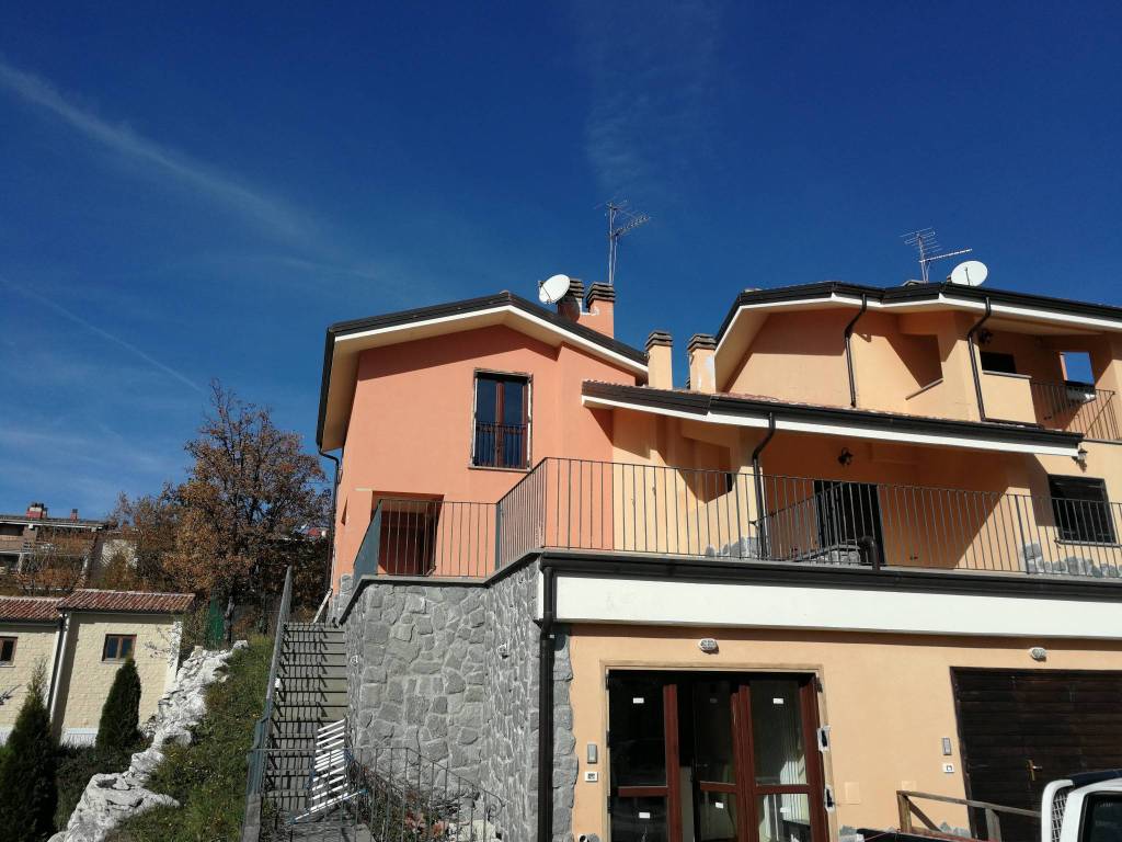 Villetta a schiera a Rocca di cambio in Via Campo Felice - Foto 2