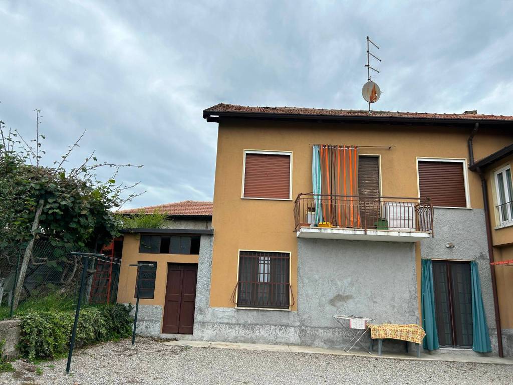 Appartamento a Biandronno in Via Roma, 6 - Foto 2