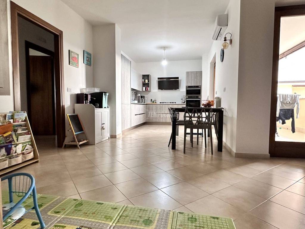 Appartamento a Lusciano in Via De Sanctis 36 - Foto 2