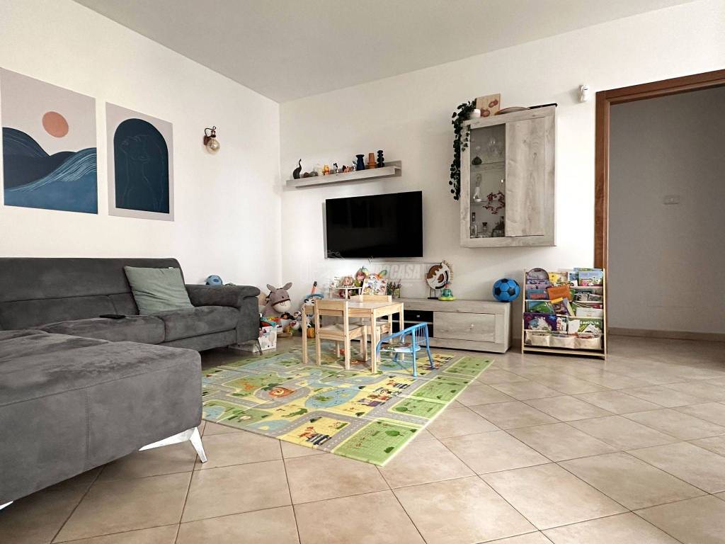 Appartamento a Lusciano in Via De Sanctis 36 - Foto 4