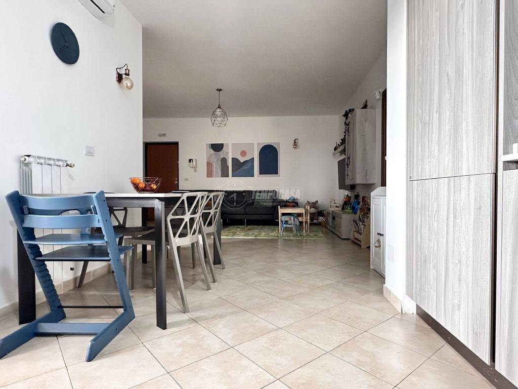 Appartamento a Lusciano in Via De Sanctis 36 - Foto 5