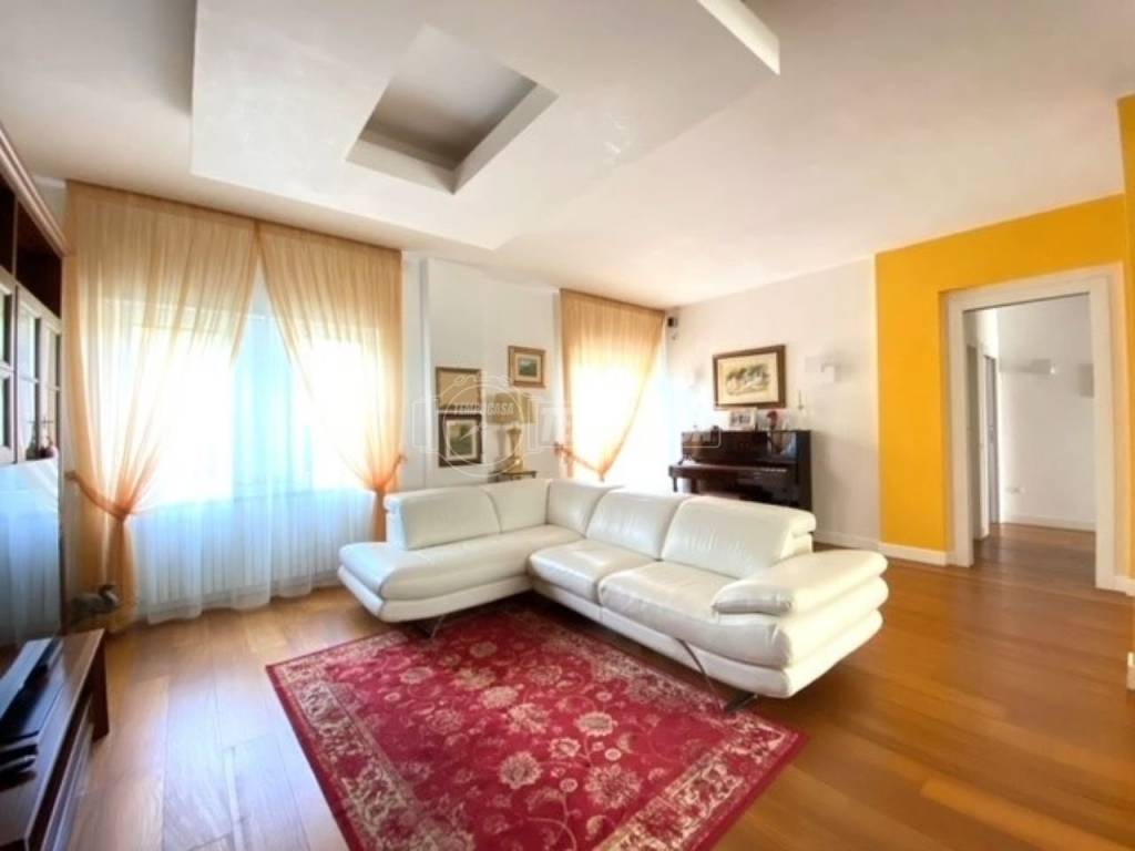 Appartamento a Foggia in Viale Michelangelo - Foto 2