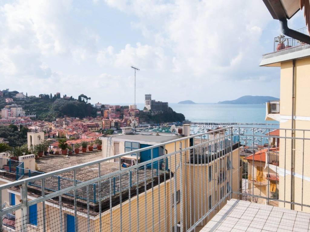 Appartamento a Lerici in Via Generale Ferrari, 52 - Foto 2