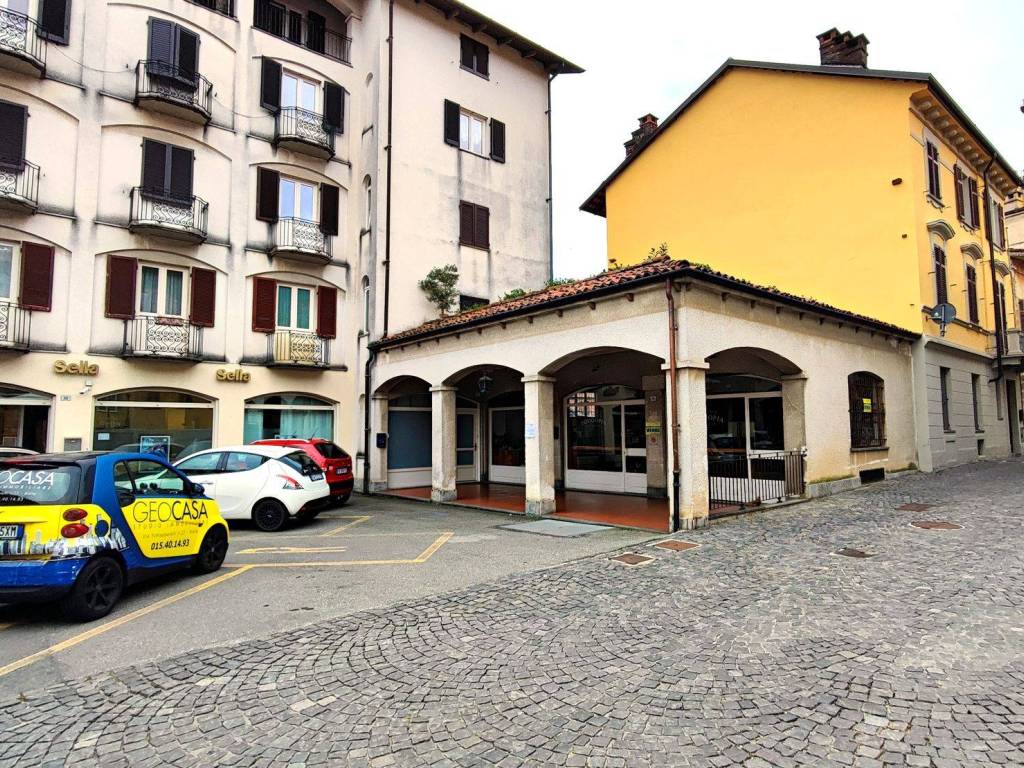 Immobile a Pollone in piazza caduti della patria - Foto 2