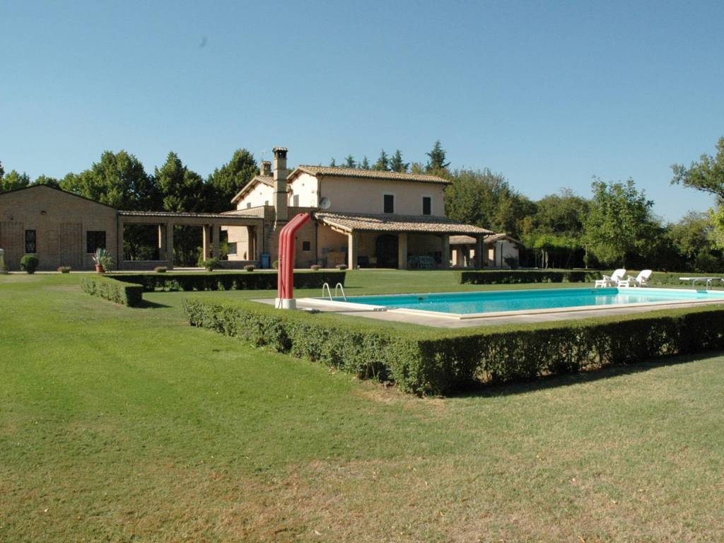 Villa a Spoleto in Strada Provinciale di Montemartano - Foto 3