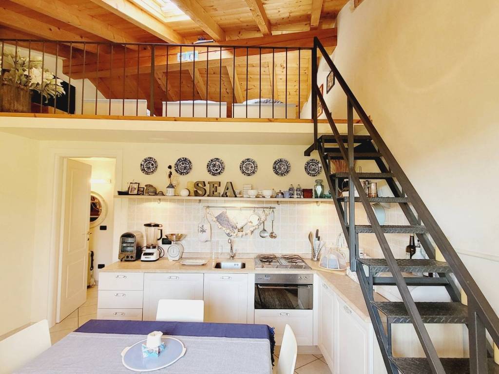 Appartamento a San bartolomeo al mare in Piazza Giuseppe Verdi, 29 - Foto 4