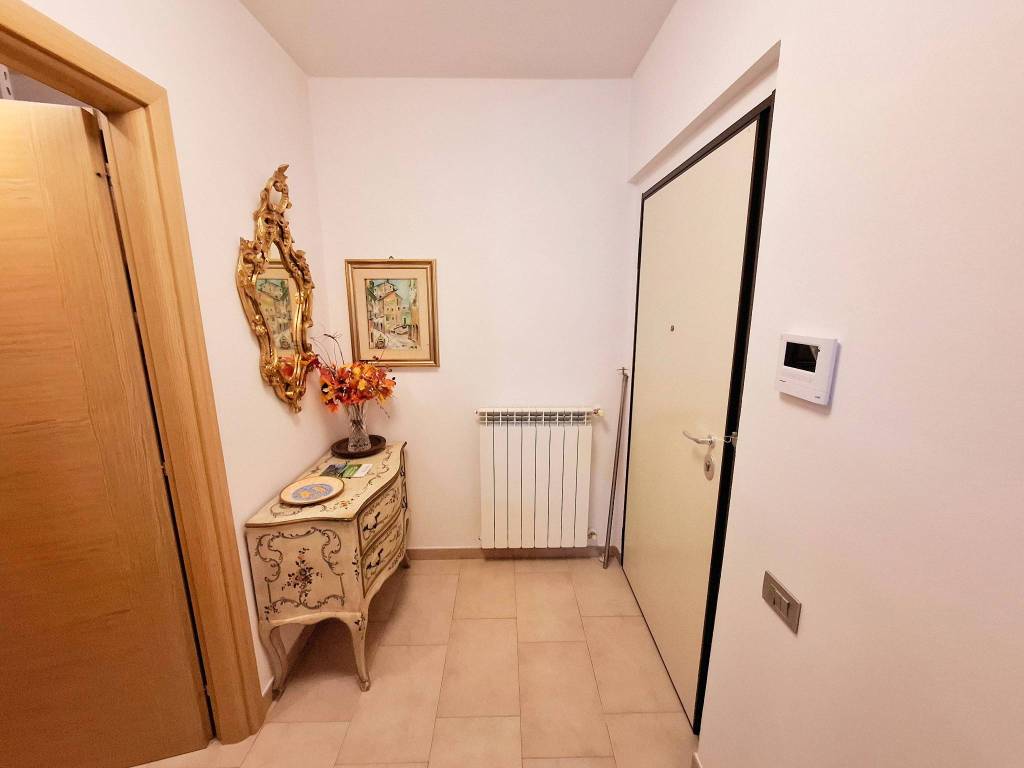 Appartamento a Pontedera in Via della Stazione Vecchia - Foto 4
