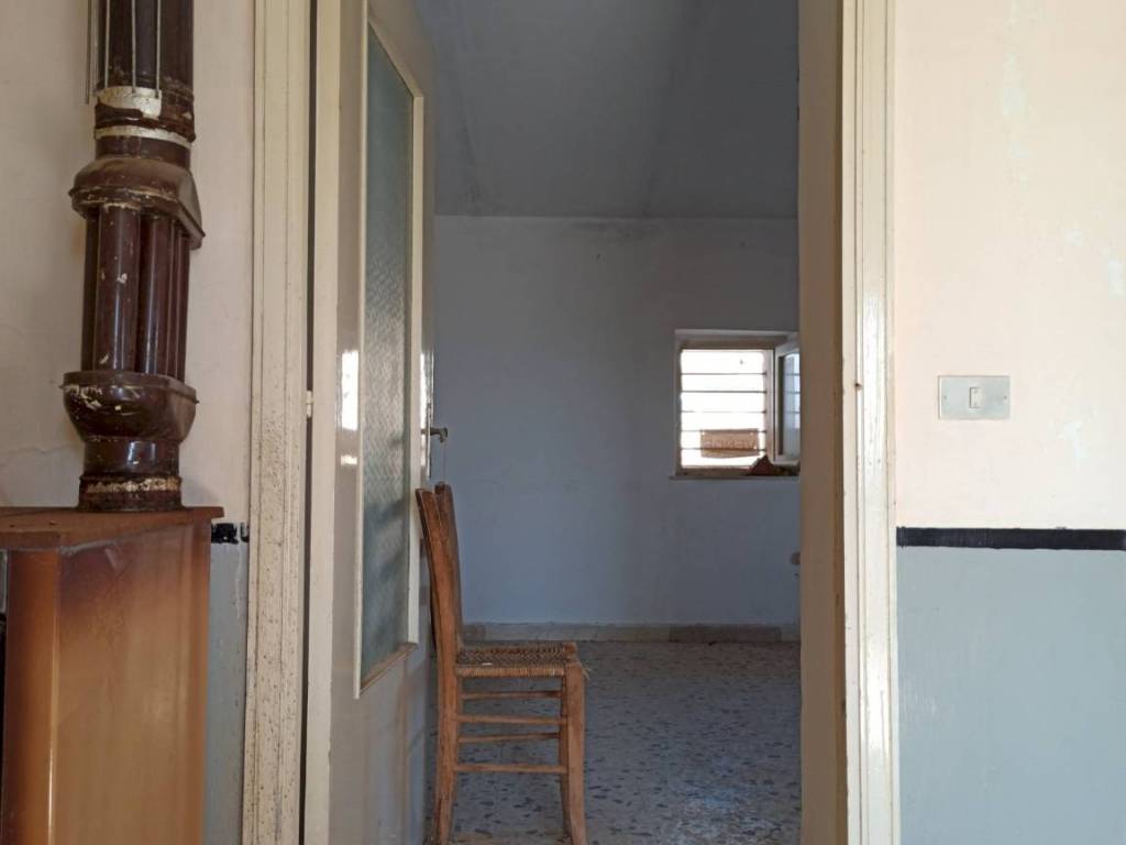 Casa indipendente a Pesche in via Guglielmo Marconi, 21 - Foto 3