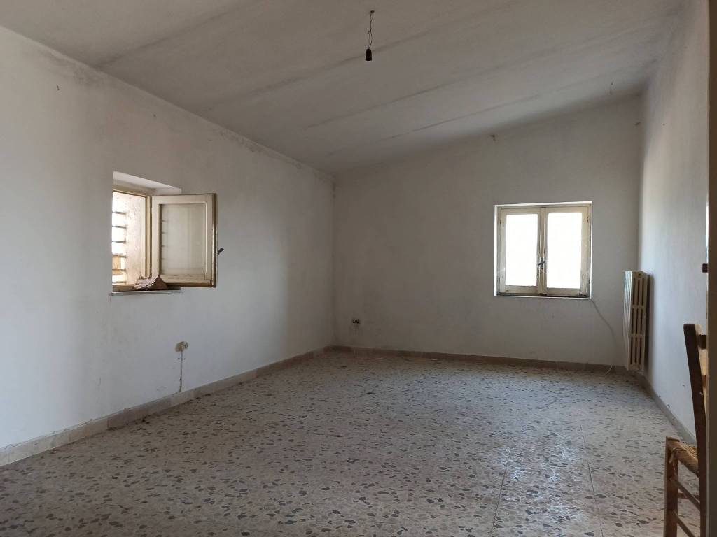 Casa indipendente a Pesche in via Guglielmo Marconi, 21 - Foto 4