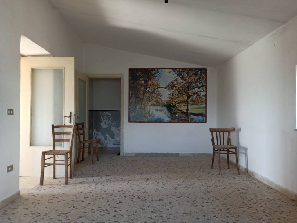 Casa indipendente a Pesche in via Guglielmo Marconi, 21 - Foto 5