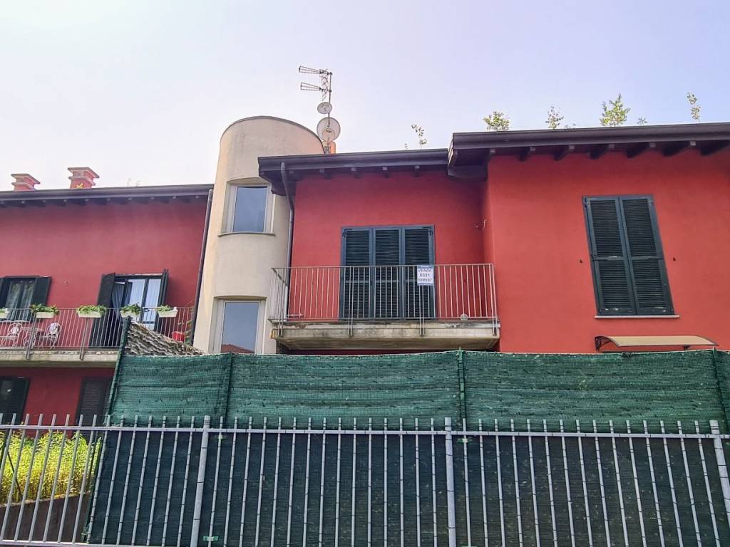 Appartamento a Brebbia in Via Rebuschini 5 - Foto 2