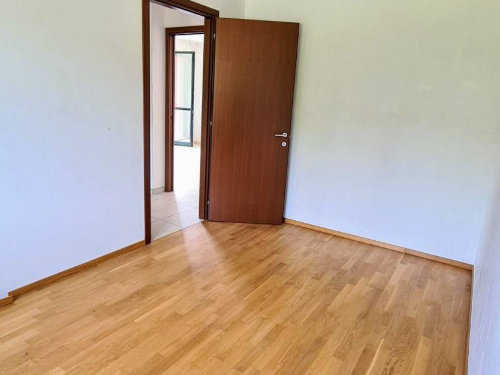 Appartamento a Brebbia in Via Rebuschini 5 - Foto 3