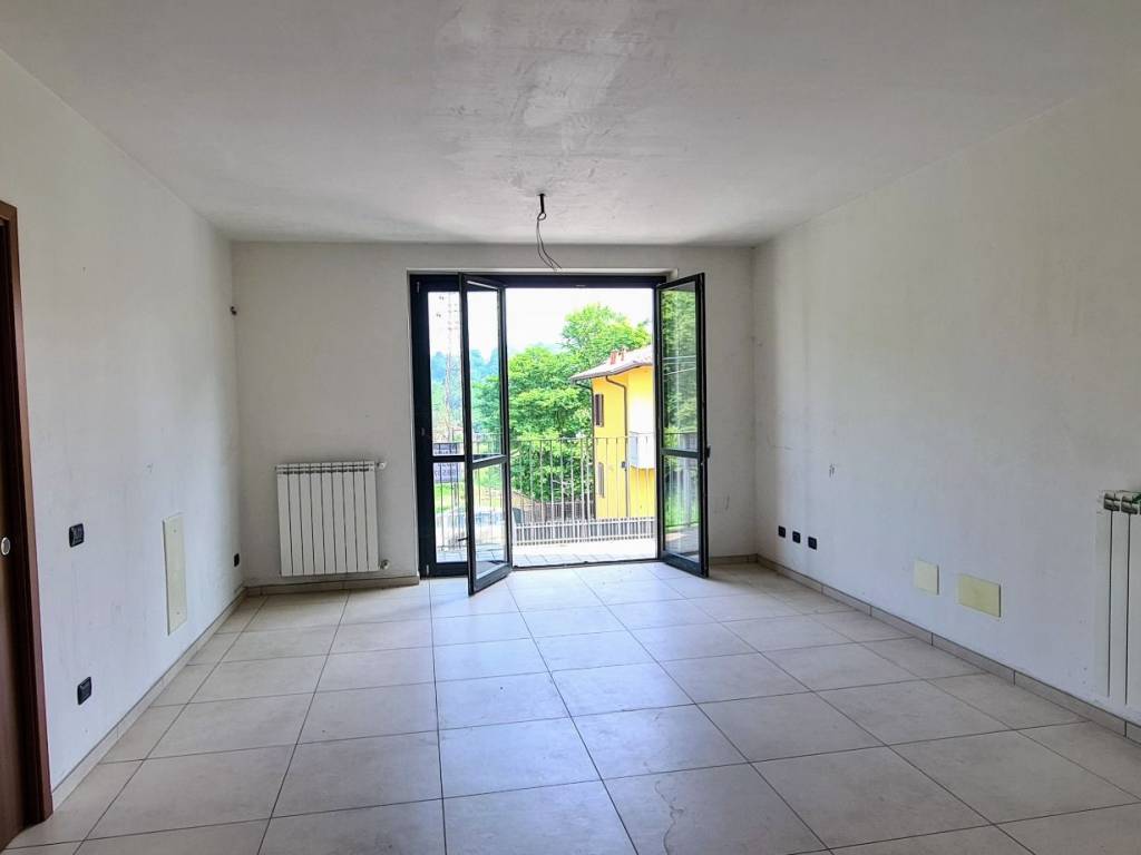 Appartamento a Brebbia in Via Rebuschini 5 - Foto 4