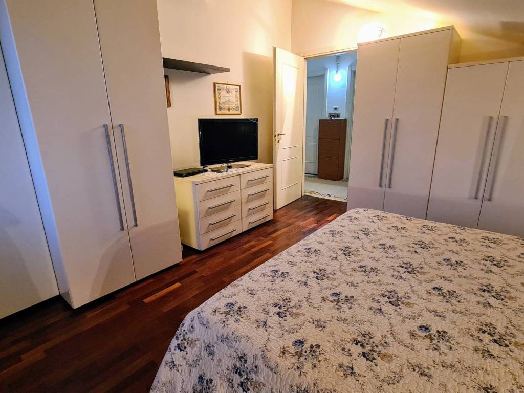 Villa a Azzate in Via P. Mascagni 18 - Foto 5