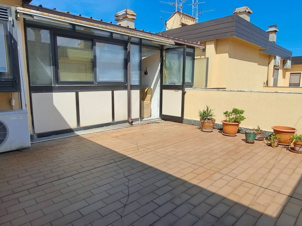 Attico / mansarda a Vibo valentia in Via Dante Alighieri, 44 - Foto 4