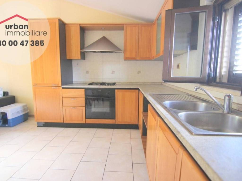 Casa indipendente a L'aquila in Via Nuova per Pianola, 8 - Foto 3