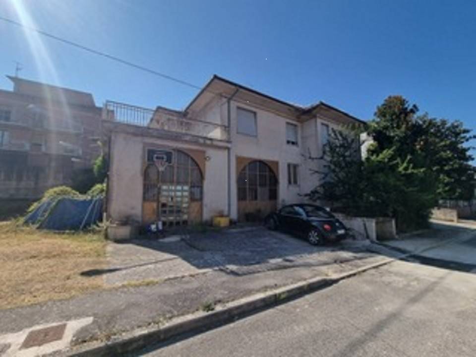 Casa indipendente a Corridonia in Via Zoccolanti, 84 - Foto 3
