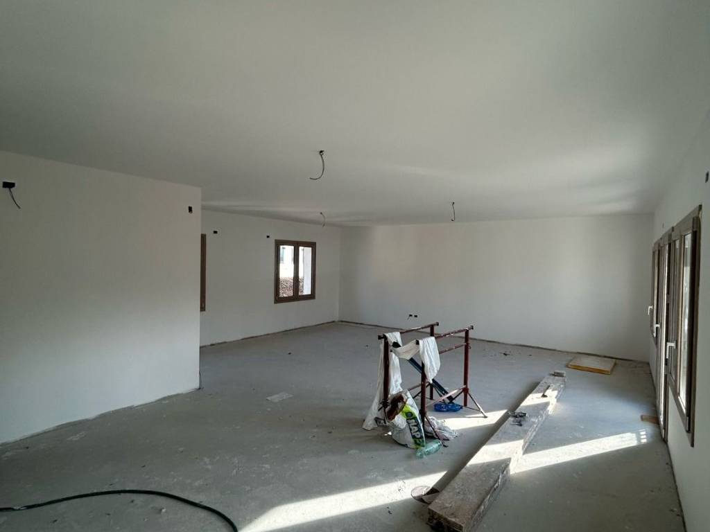 Attico / mansarda a Mogliano veneto in Piazza Duca d'Aosta - Foto 5