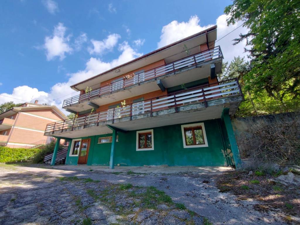 Villa a Pizzoli in Colle Rosso, snc - Foto 2