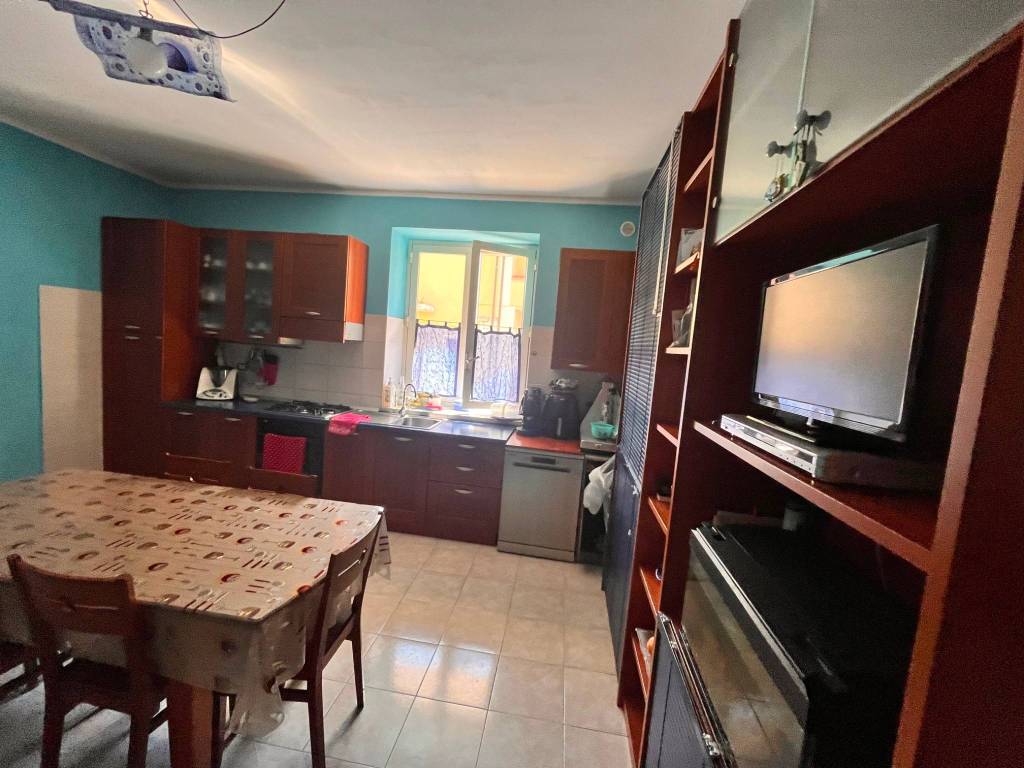 Casa indipendente a Pietradefusi in Via Roma - Foto 5