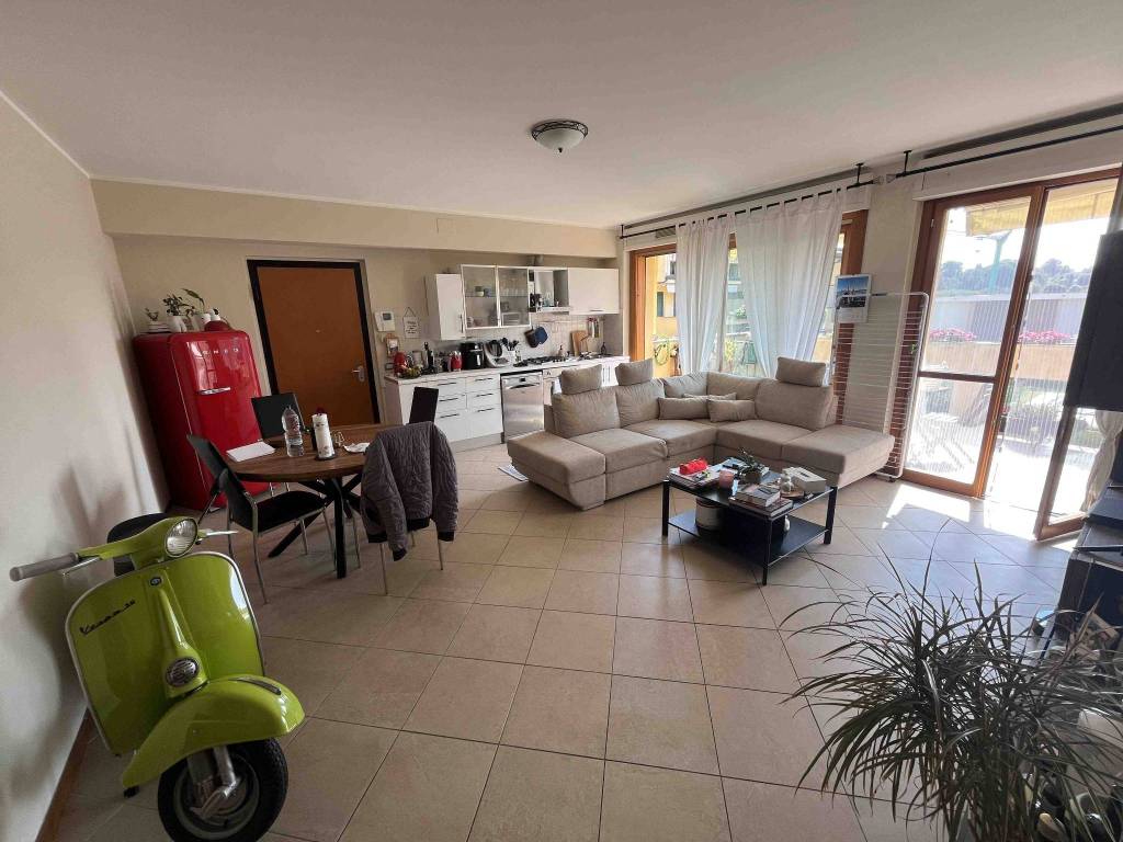 Appartamento a Sesto calende in via bellaria 16 - Foto 2