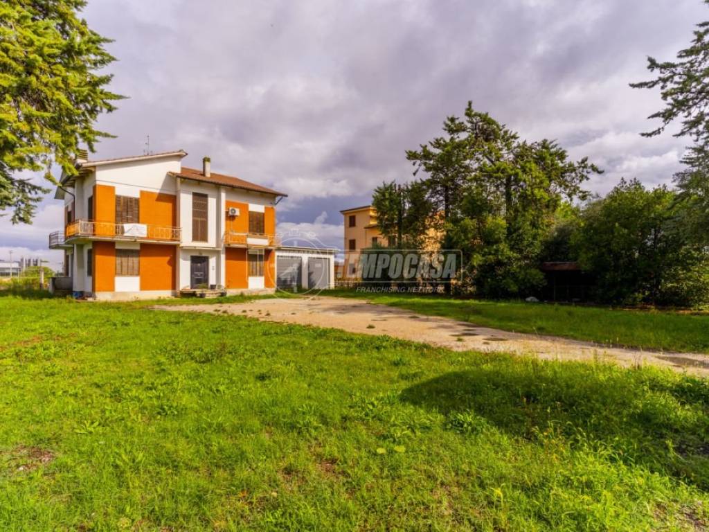 Casa indipendente a Montecosaro in Via Roma, 280 - Foto 3