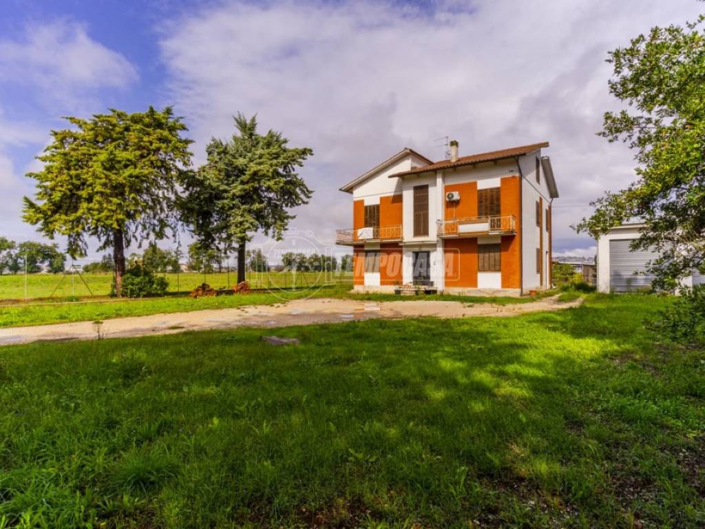 Casa indipendente a Montecosaro in Via Roma, 280 - Foto 4